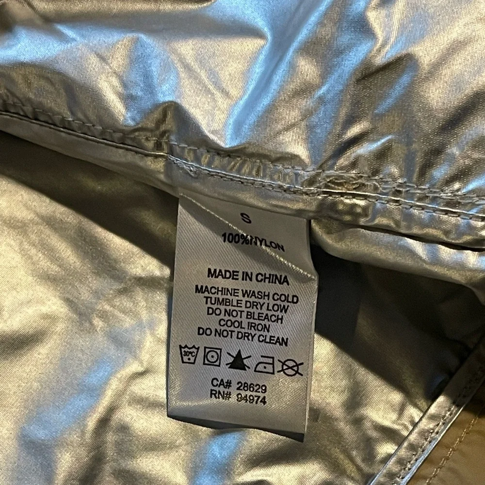 Stussy tape contrast